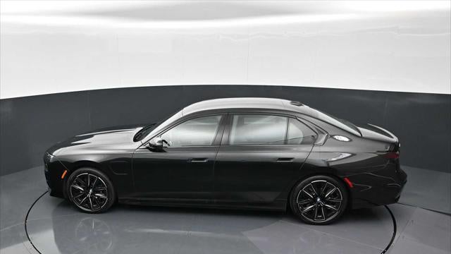2025 BMW 7 Series 750e xDrive