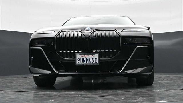 2025 BMW 7 Series 750e xDrive