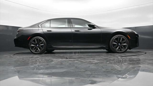 2025 BMW 7 Series 750e xDrive