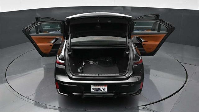 2025 BMW 7 Series 750e xDrive