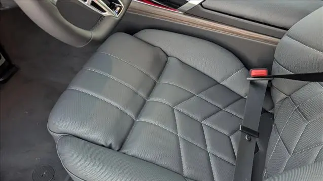2026 BMW 7 Series 750e xDrive