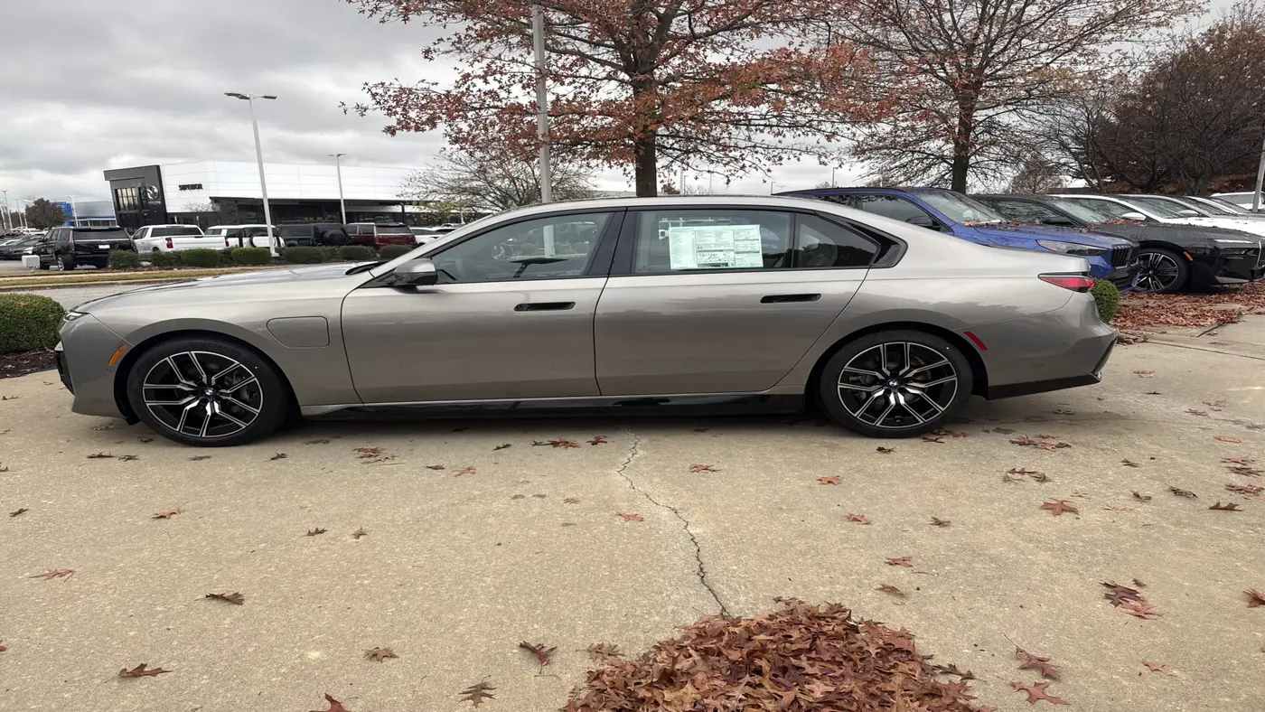 2026 BMW 7 Series 750e xDrive