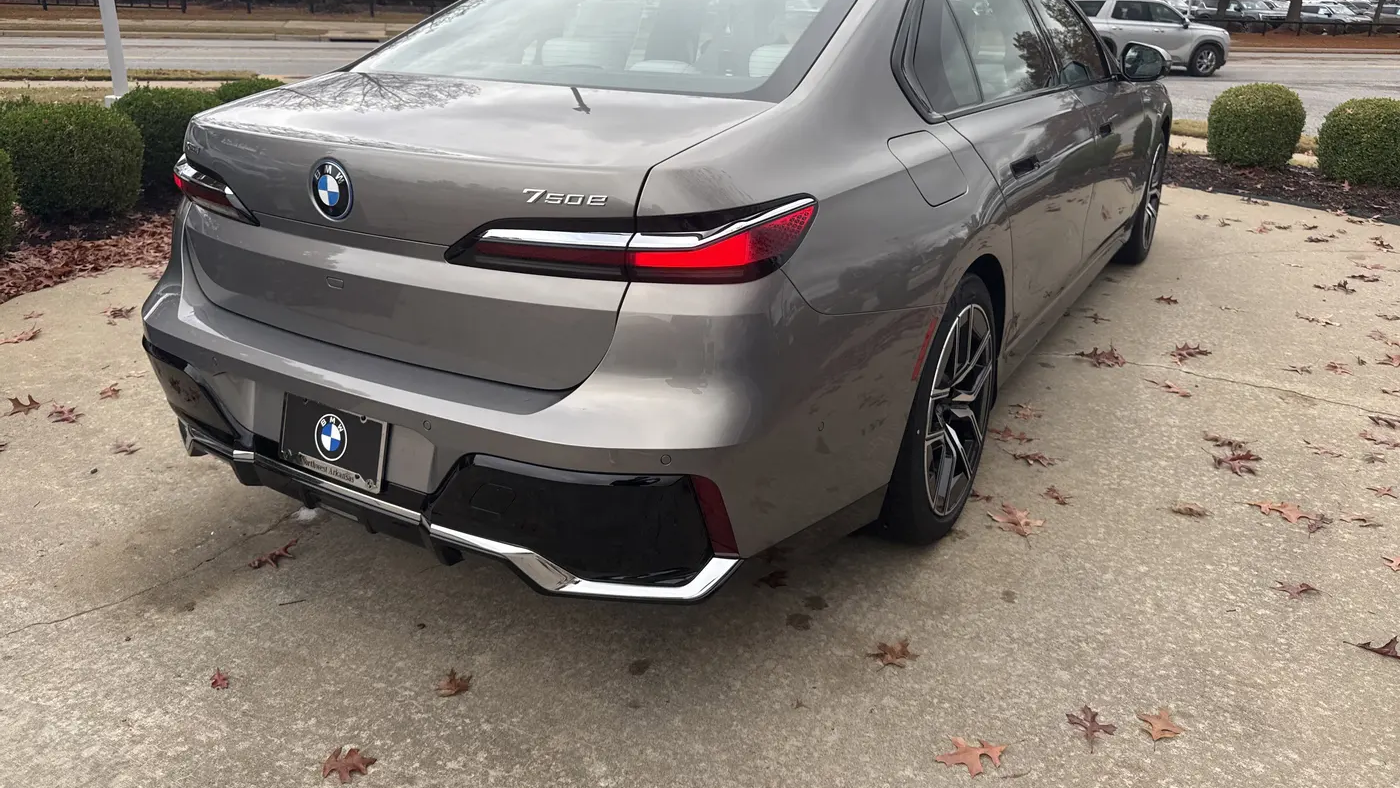2026 BMW 7 Series 750e xDrive