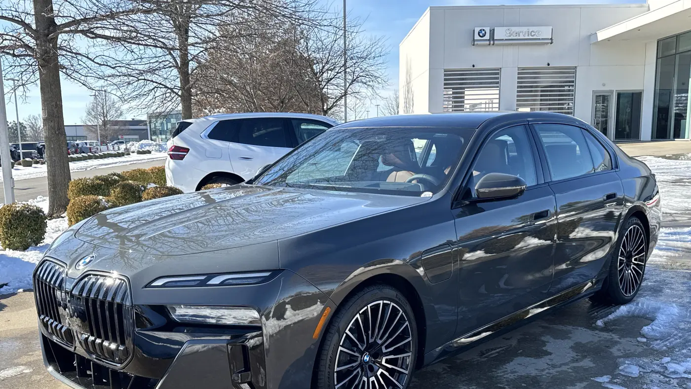 Preowned 2026 BMW 7 Series 750e xDrive for Sale