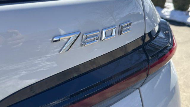 2026 BMW 7 Series 750e xDrive