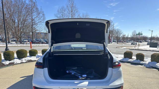 2026 BMW 7 Series 750e xDrive