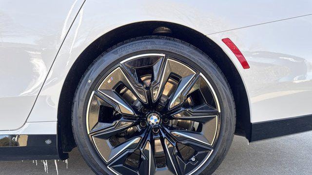 2026 BMW 7 Series 750e xDrive