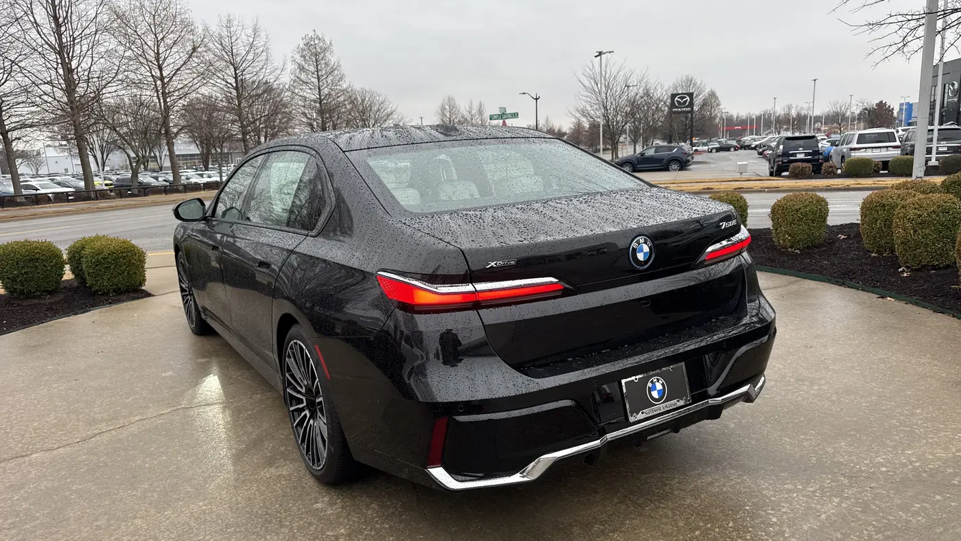 2026 BMW 7 Series 750e xDrive