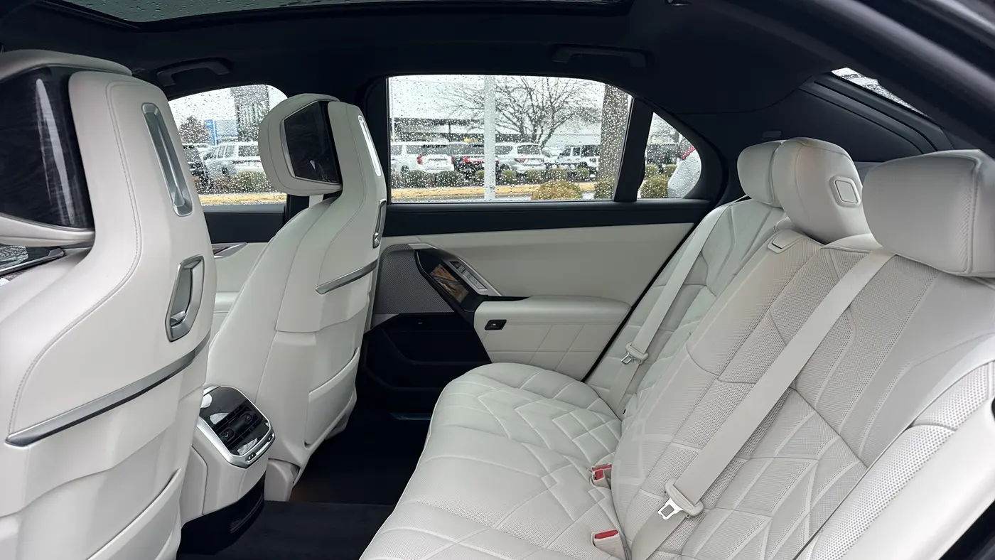 2026 BMW 7 Series 750e xDrive