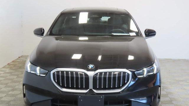 2024 BMW 5 Series 530i