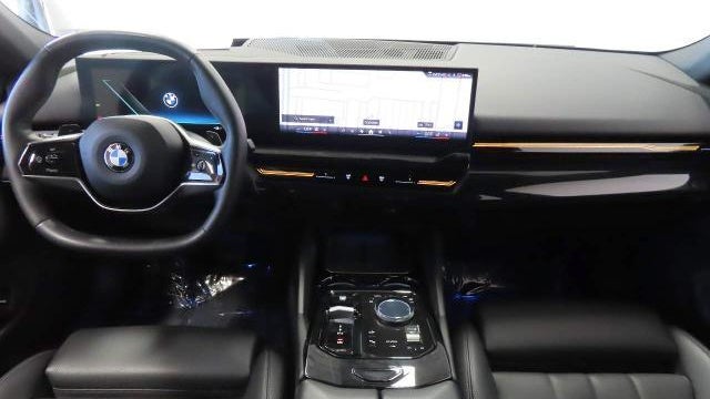 2024 BMW 5 Series 530i