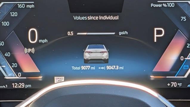 2025 BMW 5 Series 530i
