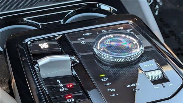 2025 BMW 5 Series 530i