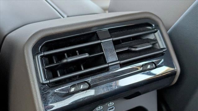 2025 BMW 5 Series 530i