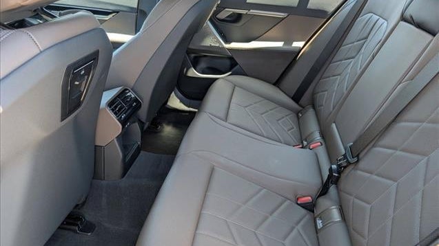 2025 BMW 5 Series 530i