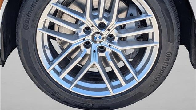 2025 BMW 5 Series 530i