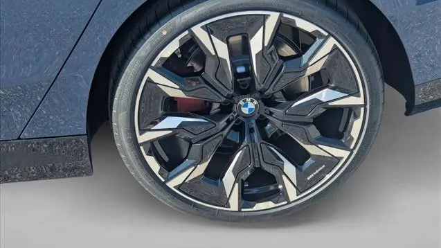 2027 BMW 5 Series 530i