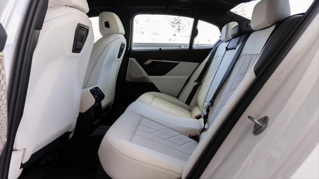 2027 BMW 5 Series 530i