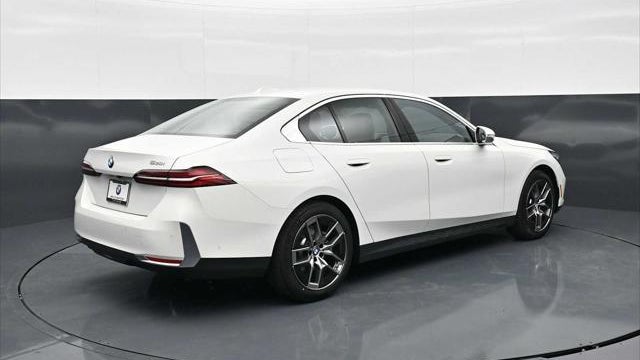 2026 BMW 5 Series 530i