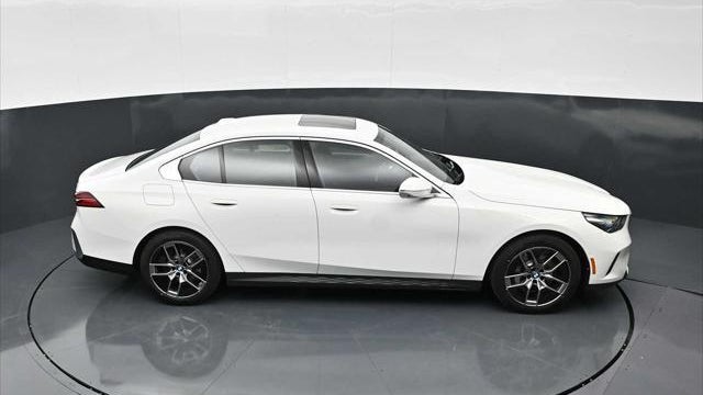 2026 BMW 5 Series 530i