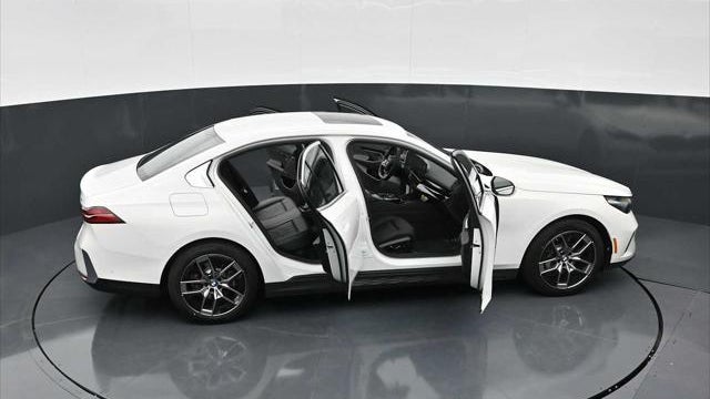 2026 BMW 5 Series 530i