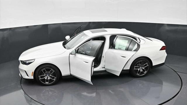2026 BMW 5 Series 530i