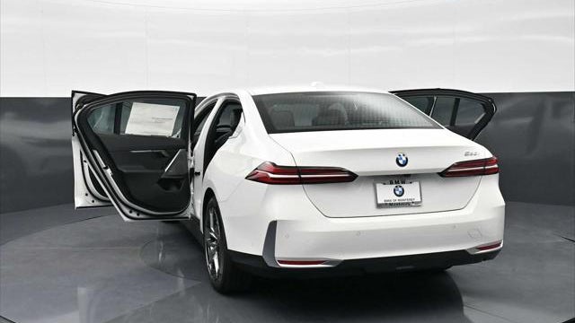 2026 BMW 5 Series 530i