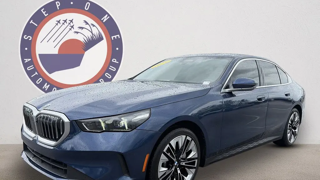 2024 BMW 5 Series 530i