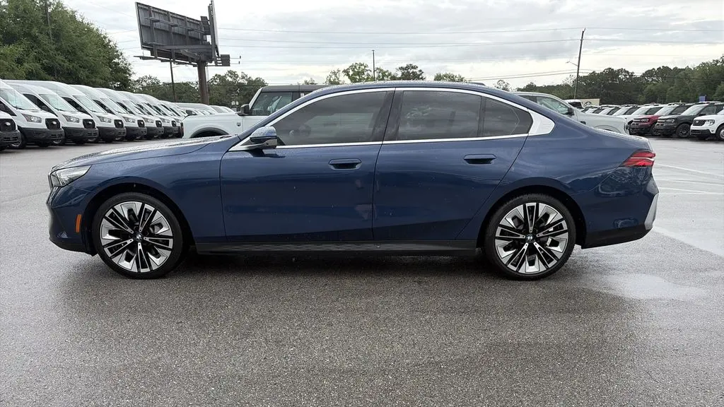 2024 BMW 5 Series 530i