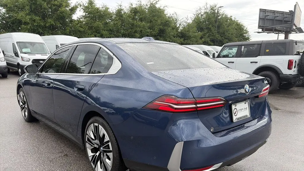 2024 BMW 5 Series 530i
