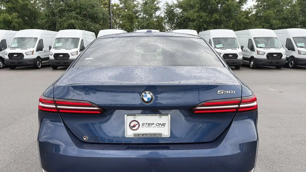 2024 BMW 5 Series 530i