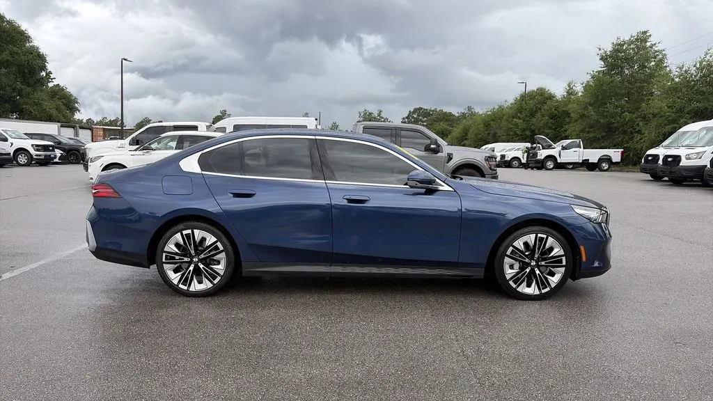 2024 BMW 5 Series 530i
