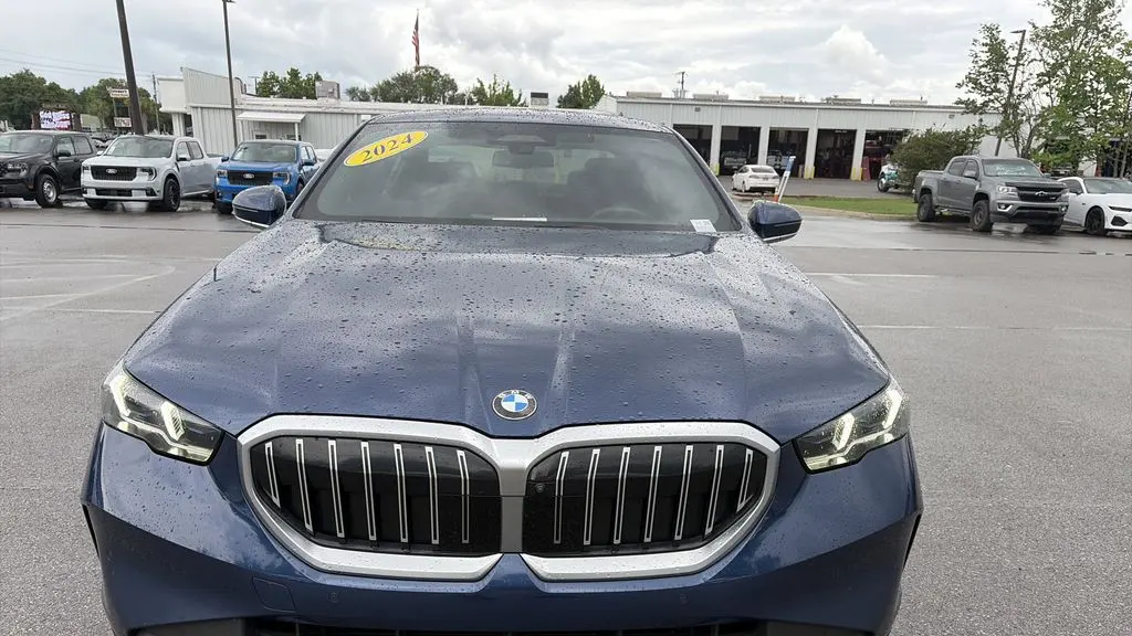2024 BMW 5 Series 530i