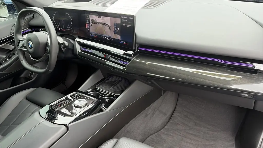 2024 BMW 5 Series 530i