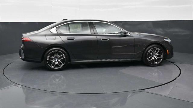 2026 BMW 5 Series 530i