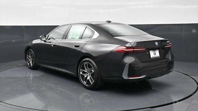 2026 BMW 5 Series 530i
