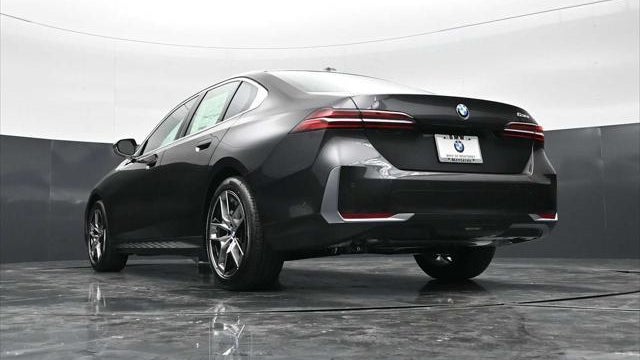 2026 BMW 5 Series 530i