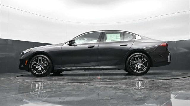 2026 BMW 5 Series 530i