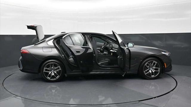 2026 BMW 5 Series 530i