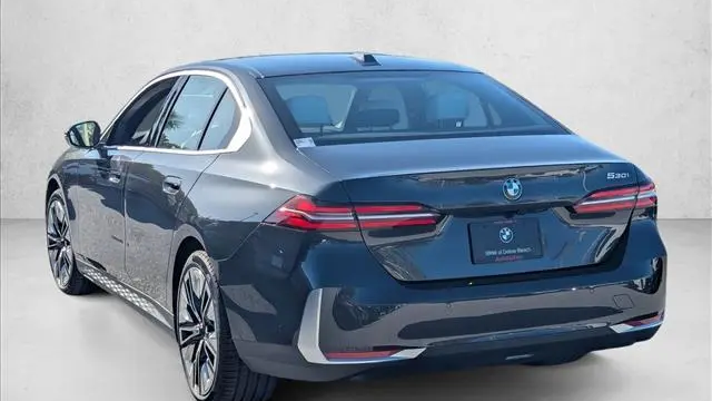 2026 BMW 5 Series 530i