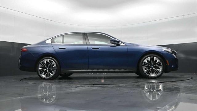 2027 BMW 5 Series 530i