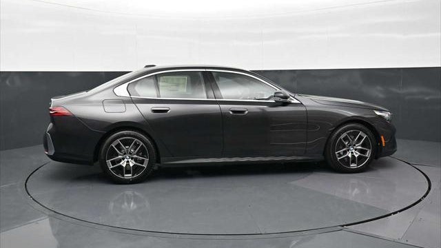 2026 BMW 5 Series 530i