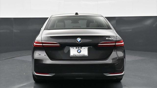 2026 BMW 5 Series 530i