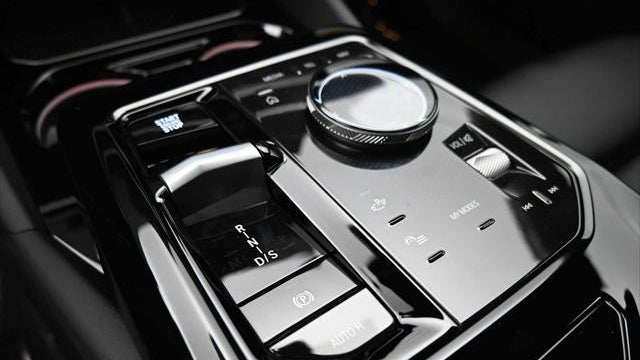 2026 BMW 5 Series 530i