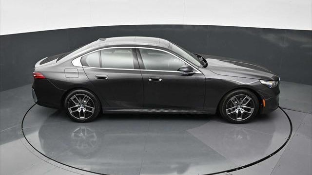 2026 BMW 5 Series 530i