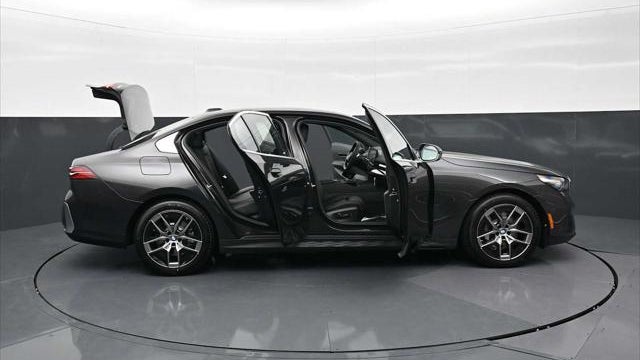 2026 BMW 5 Series 530i