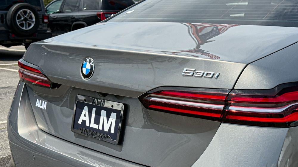 2024 BMW 5 Series 530i