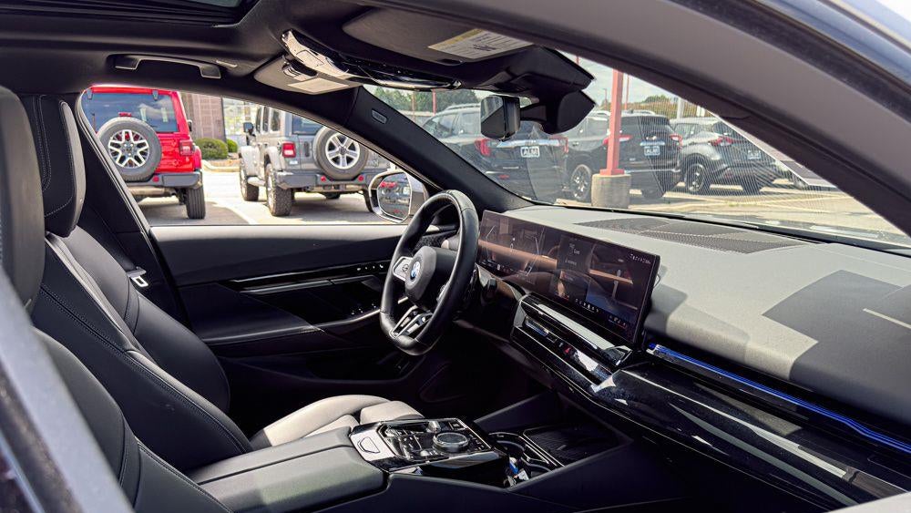 2024 BMW 5 Series 530i