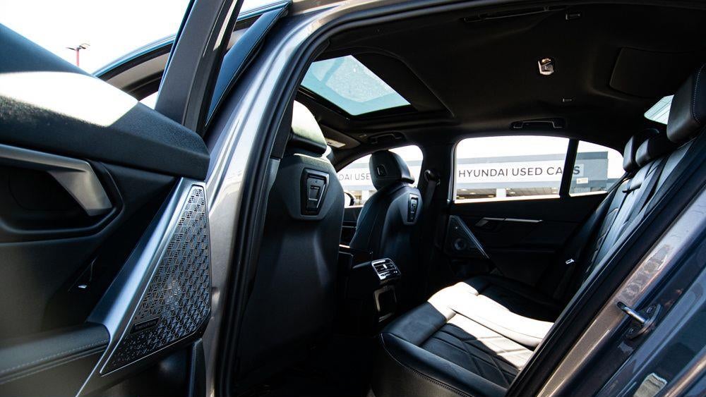 2024 BMW 5 Series 530i