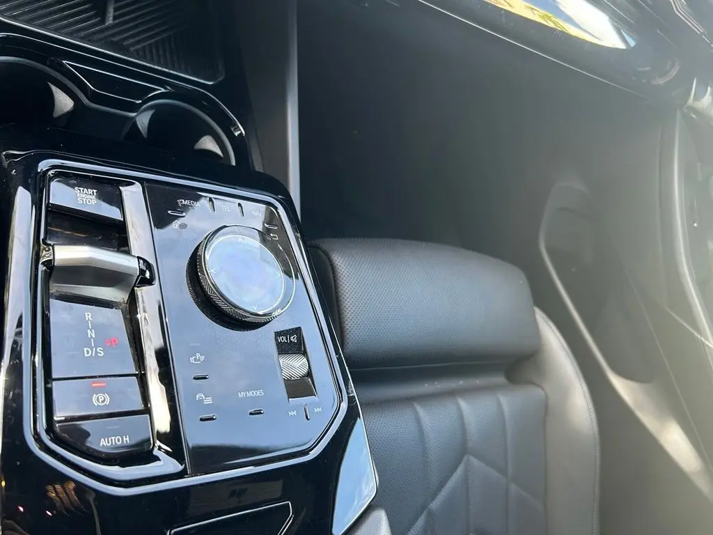 2025 BMW 530i - $34,400
